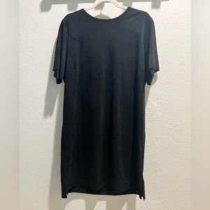 Forever 21 gorgeous black velvet dress with gold detail (2x)